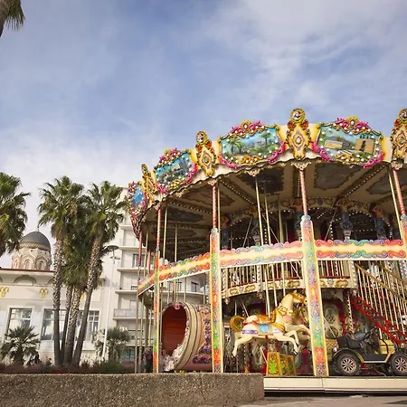 Resort Village Vacances Le Lion De Mer 2*