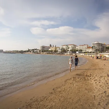 Village Vacances Le Lion De Mer 度假村