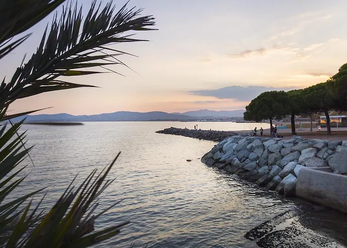 Village Vacances Le Lion De Mer Saint-Raphael (Var)
