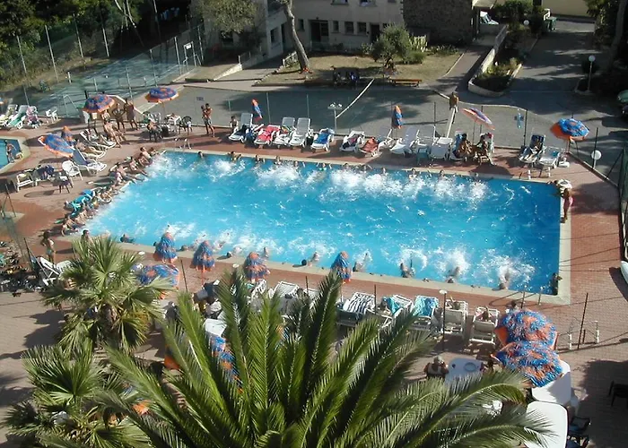 Village Vacances Le Lion De Mer Resort Saint-Raphael (Var)